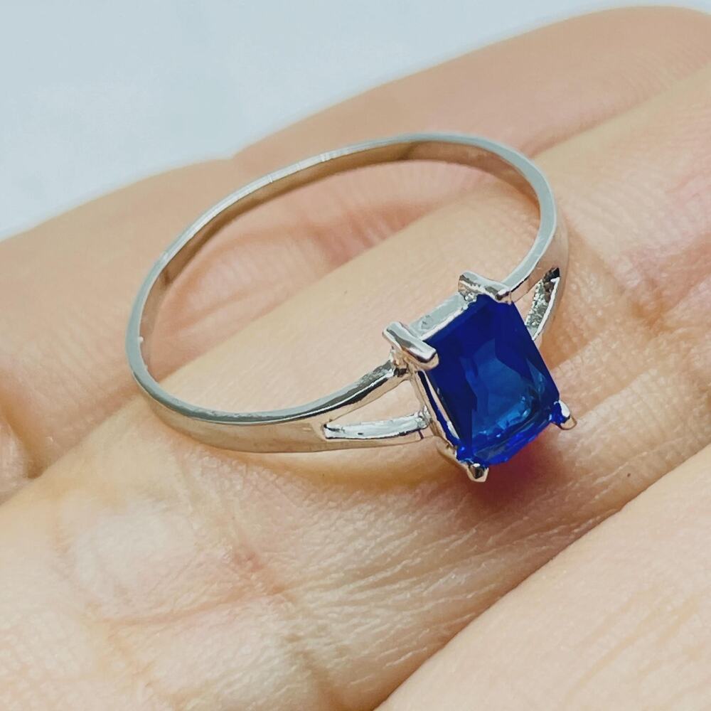 Vintage 925 Sterling Silver Blue Sapphire Emerald Cut Solitaire Ring SIZE 5.5 - Picture 8 of 9